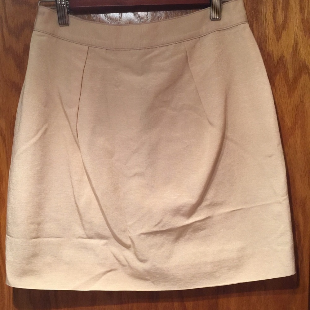 D&G beige skirt
