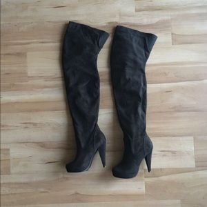 OVER THE KNEE BOOT FAUX SUEDE BACK