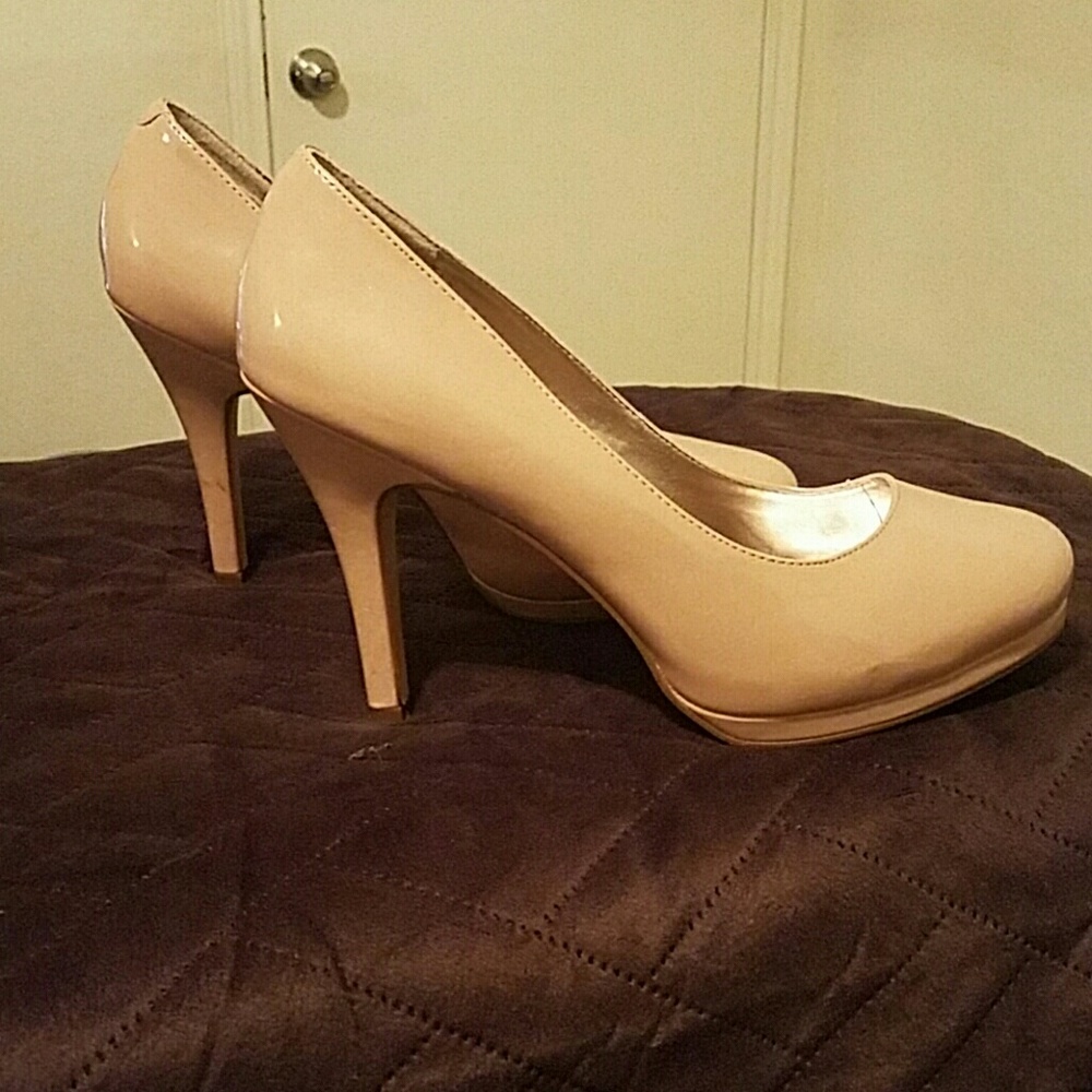 Shoes - Picture 2 of 2