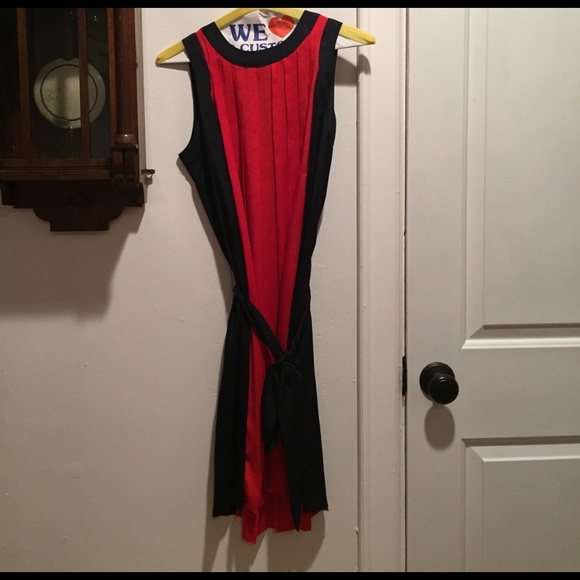 Flowy red and navy pleated MK short dress - Picture 1 of 2