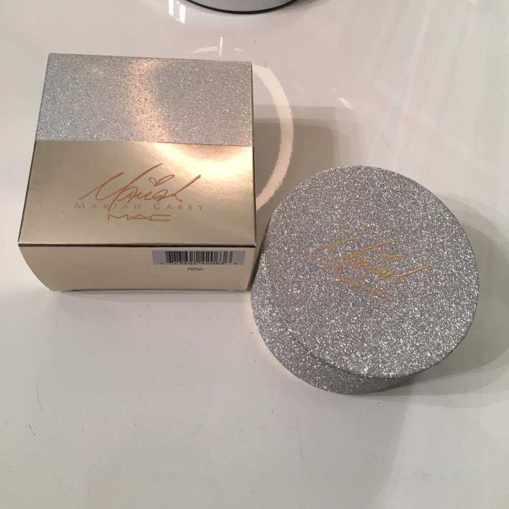 MAC Mariah Carey Touch My Body Powder