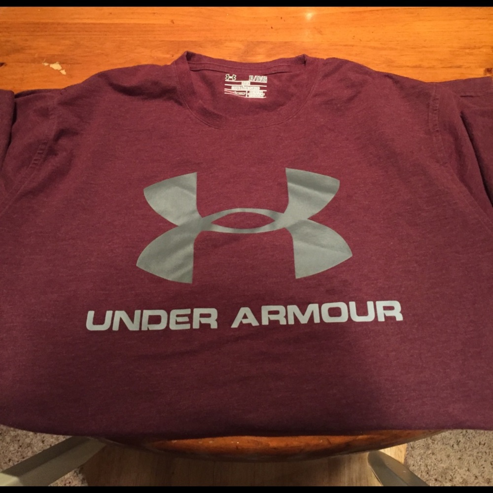 Under Armour Loose Fit