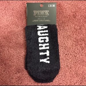 VS PINK COZY/FUZZY SOCKS