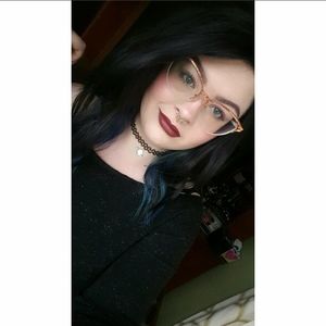 Meet your Posher, Elle