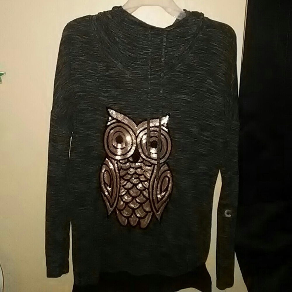 Button up sleeves and hood