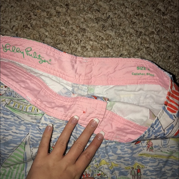 3xHP๐Lilly Pulitzer shorts!! - Picture 3 of 4