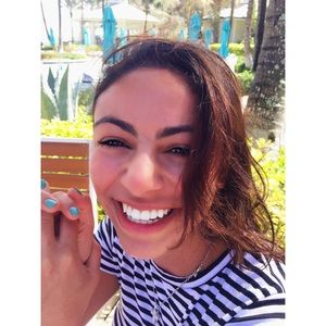 Meet your Posher, Nina