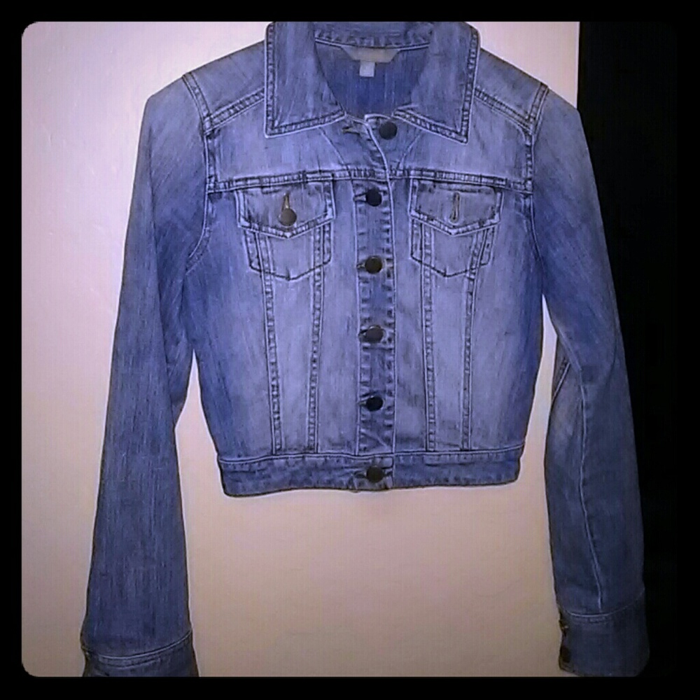 Long sleeves no missing buttons