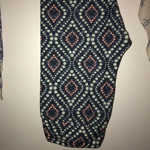 LuLaRoe TC Polka dot leggings