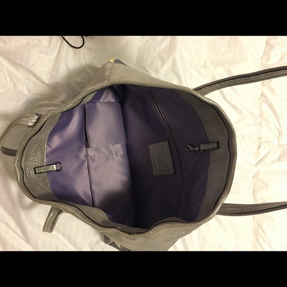Authentic Coach Purse - Picture 2 of 4