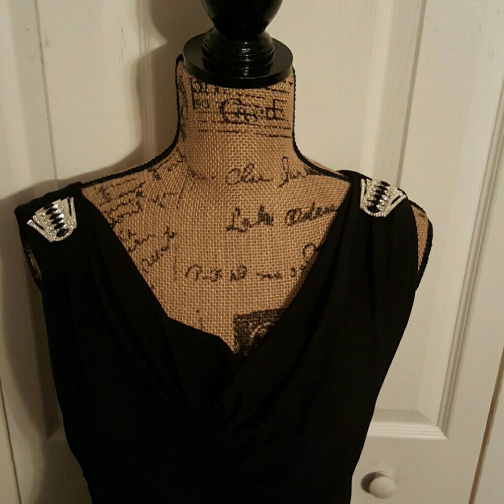 Stunning Black Dress NWOT - Picture 2 of 4