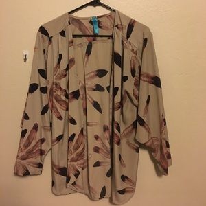 Feather Patterned Shall