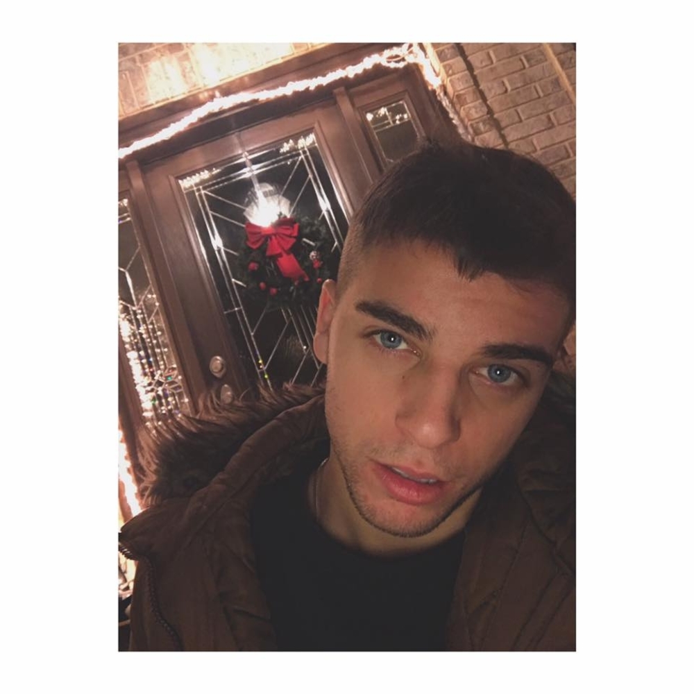 Meet your Posher, Louis