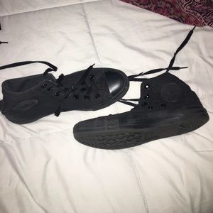 ALL BLACK HIGH TOP CONVERSE 🖤🖤🖤