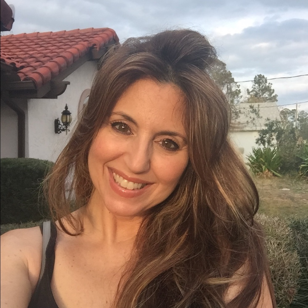Meet your Posher, Lauren
