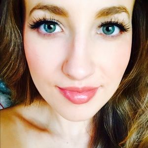 Meet your Posher, Aly