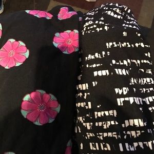 LuLaRoe Bundle! Two pairs of One Size Leggings