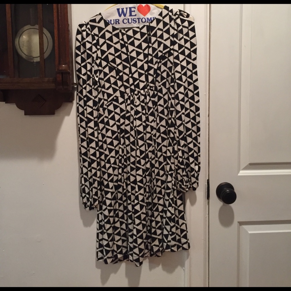 Black and white maternity dress