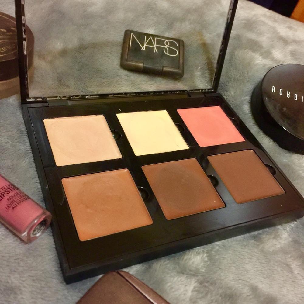 SOLD! 💰Anastasia Cream contour kit