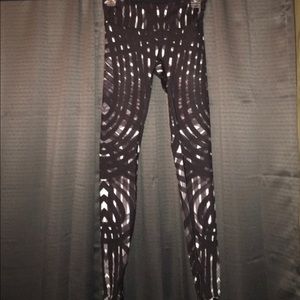 Lululemon pants barely worn. Size 4