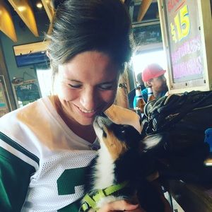 Meet your Posher, Casey