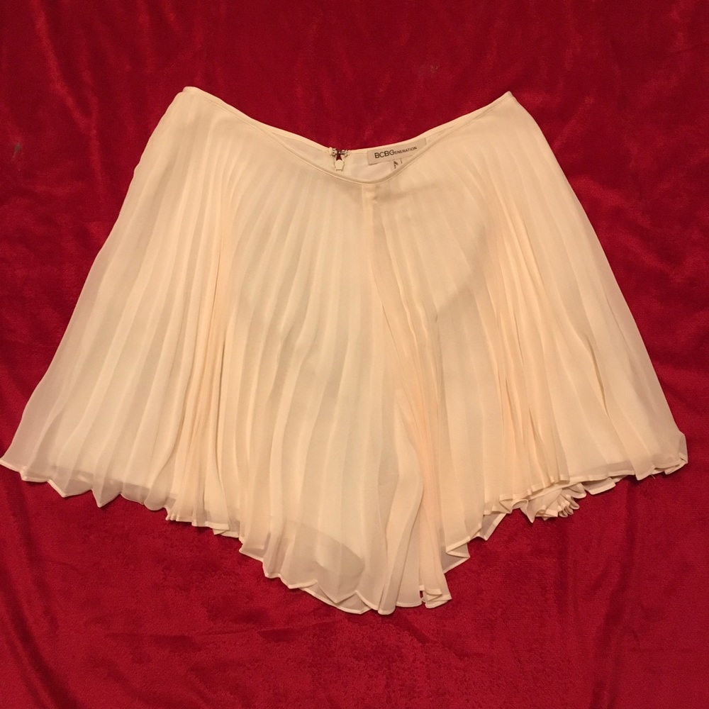 BCBGeneration Pleated Skort