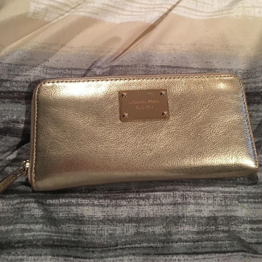 Michael Kors wallet mint condition