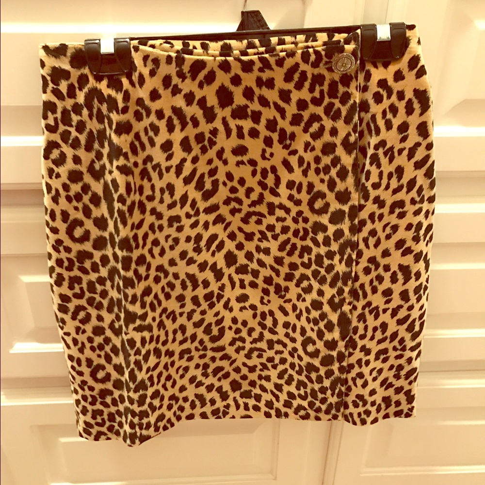 Leopard print skirt