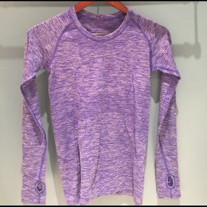 Lululemon size 6 swiftly shirt in blue