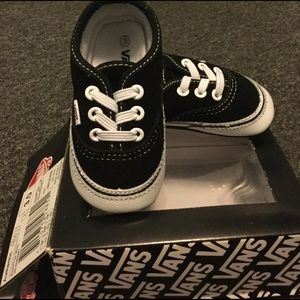 Toddlers Vans sneakers ^.^