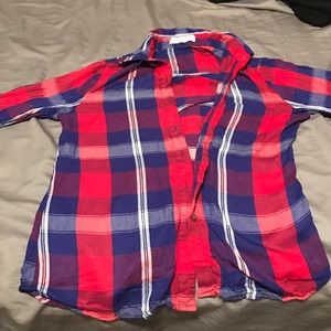 Jessie James Decker kittenish flannel