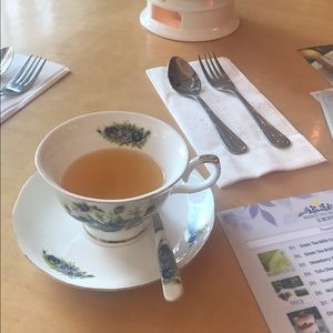 Meet your Posher, Monique