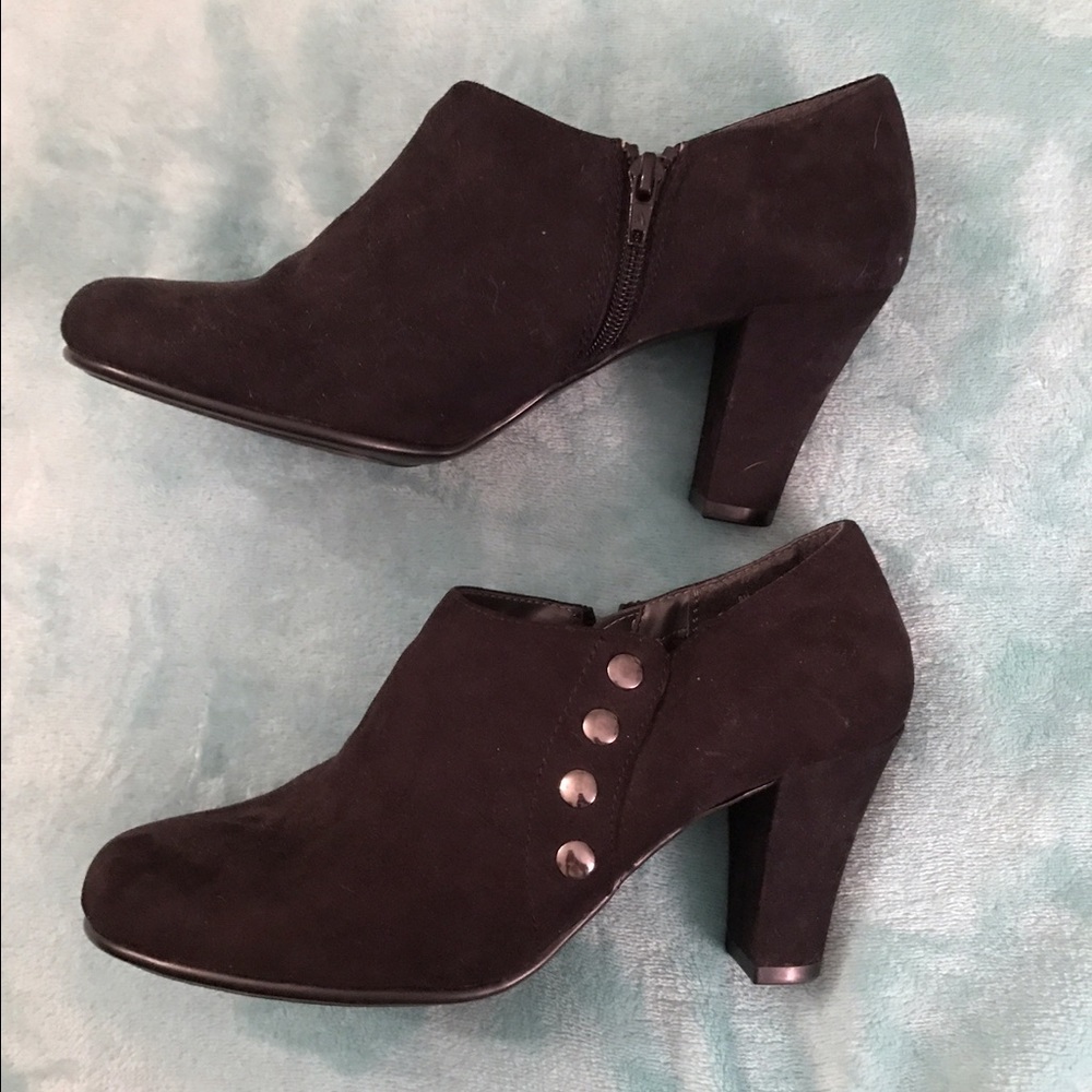 Aerosols boot heels