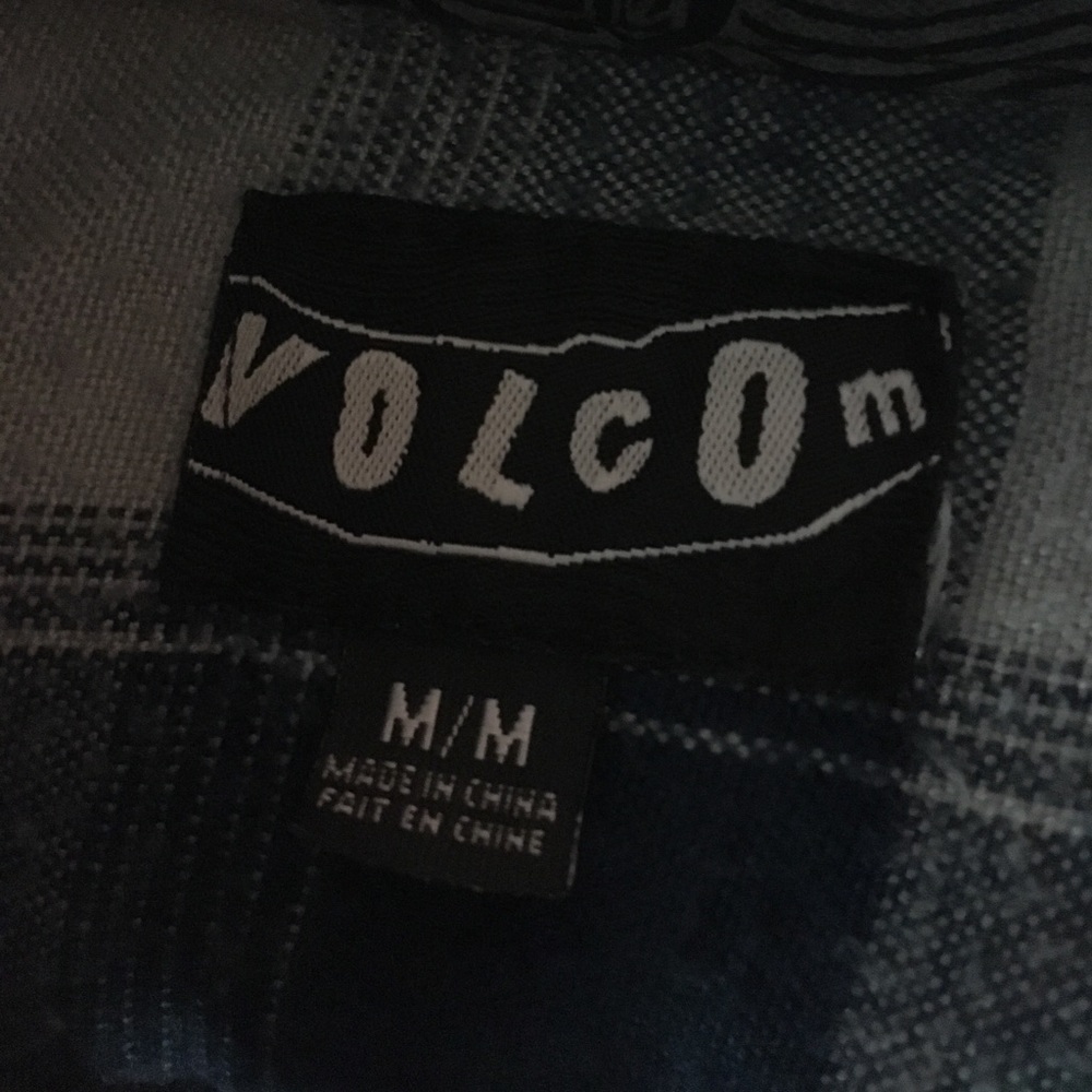 Volcom Flannel - Picture 2 of 4