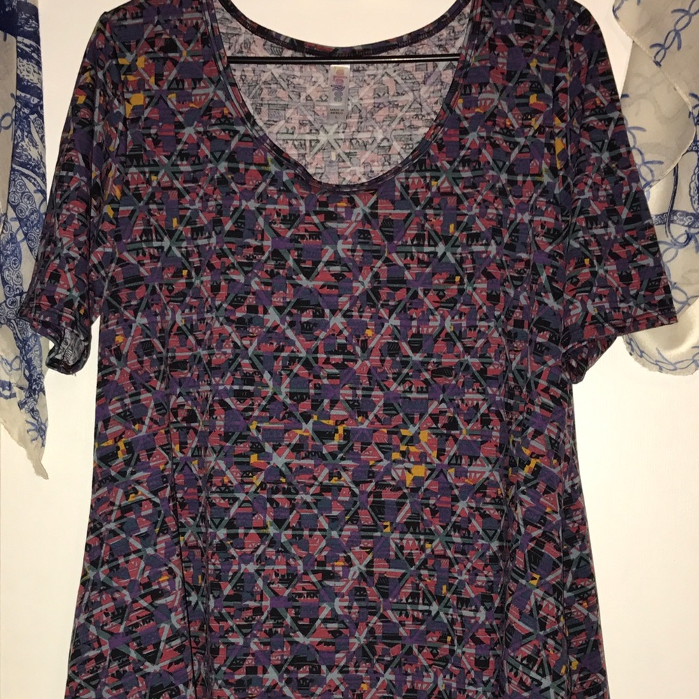 LuLaRoe L Perfect T