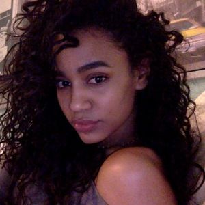 Meet your Posher, Leslie