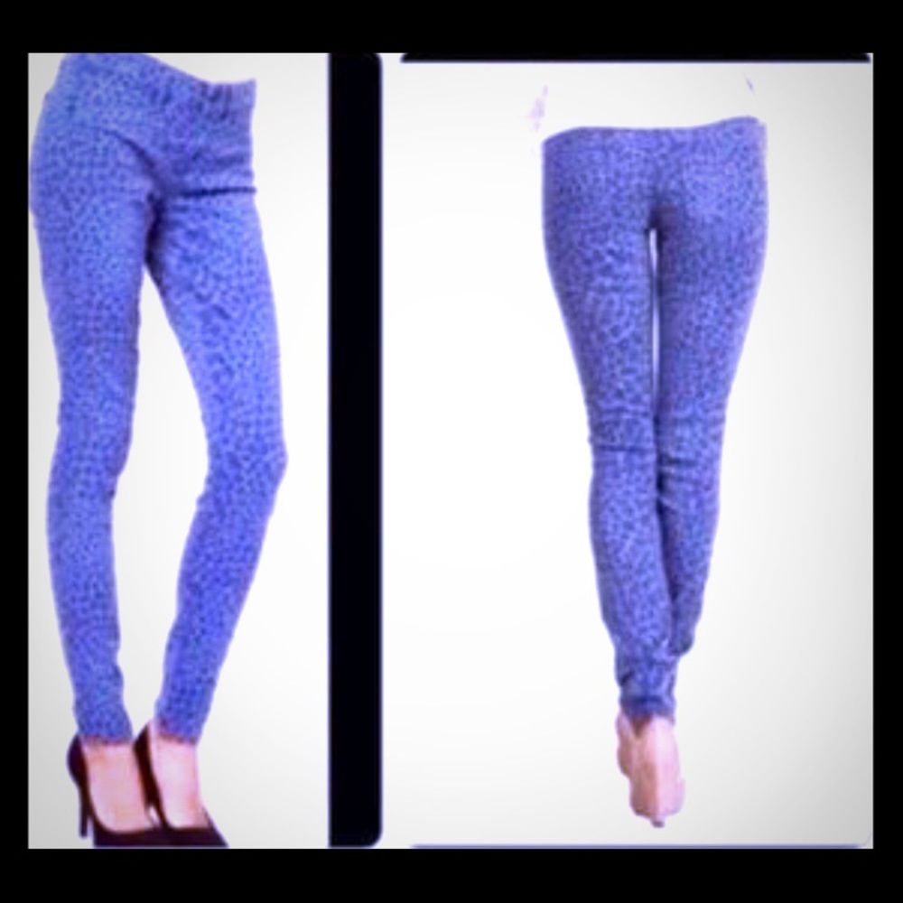 Blue skinny print pants