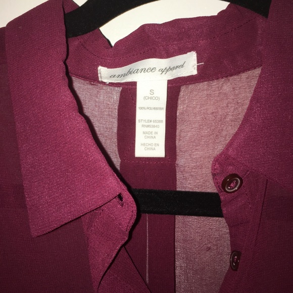 Maroon button down blouse! Size: S - Picture 3 of 3
