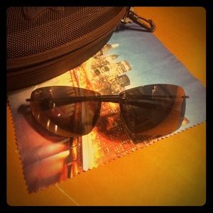 Sporty Maui Jim Lighthouse sunglasses