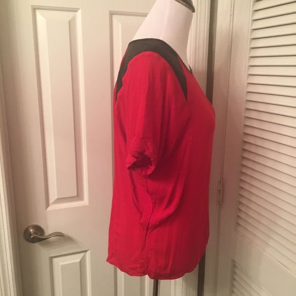 Ella moss Red Top with Faux Leather Triangles 3 - Picture 4 of 7