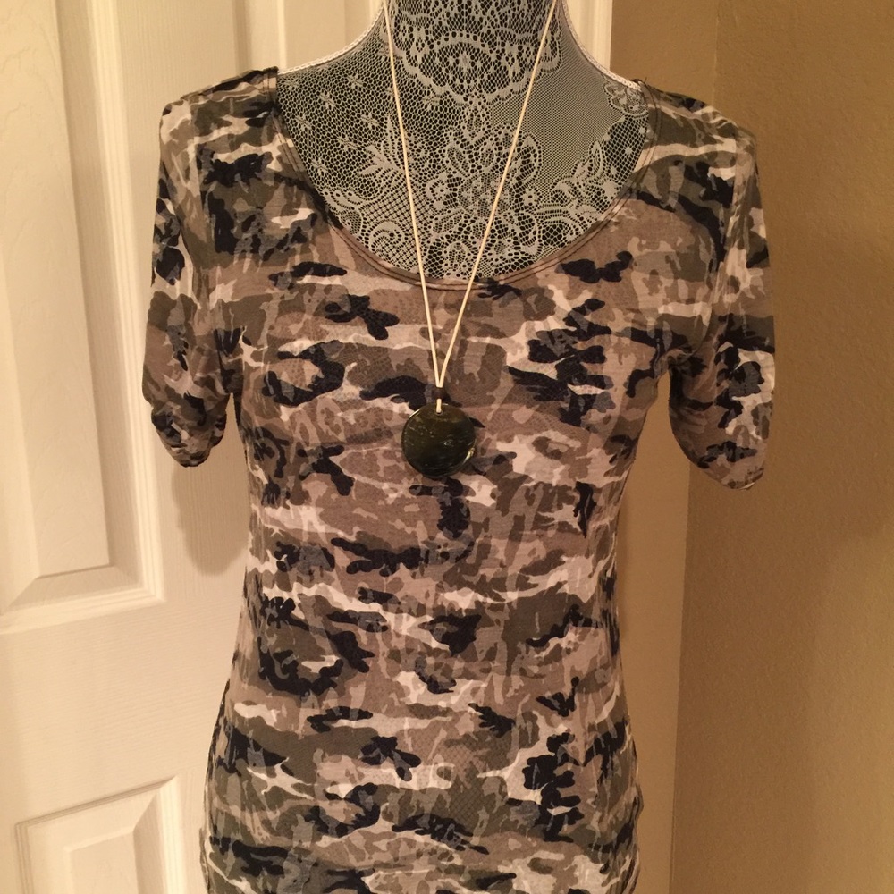 Camo top