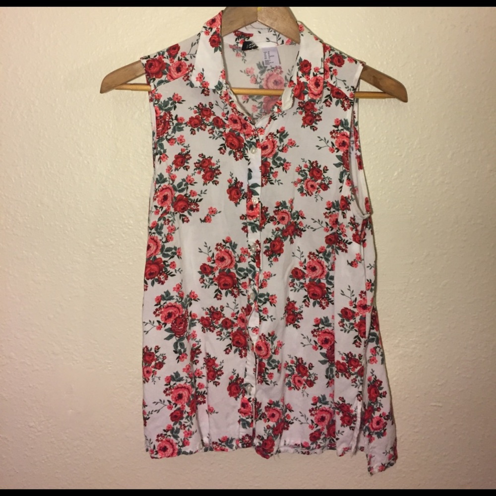 Sleeveless Floral Print Blouse