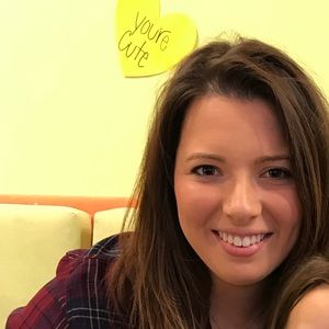 Meet your Posher, Abby