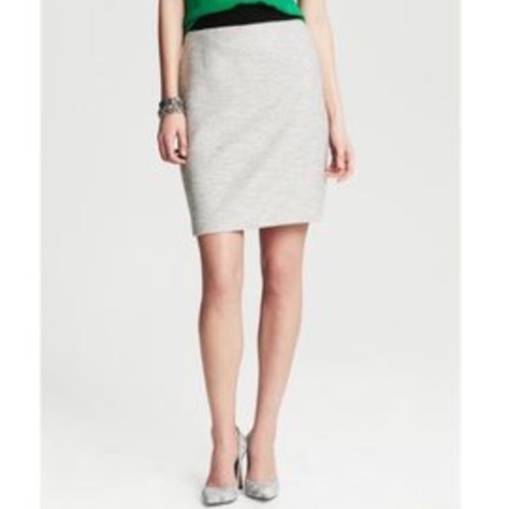 Flattering Banana Republic Woven Tweed Skirt Ivory