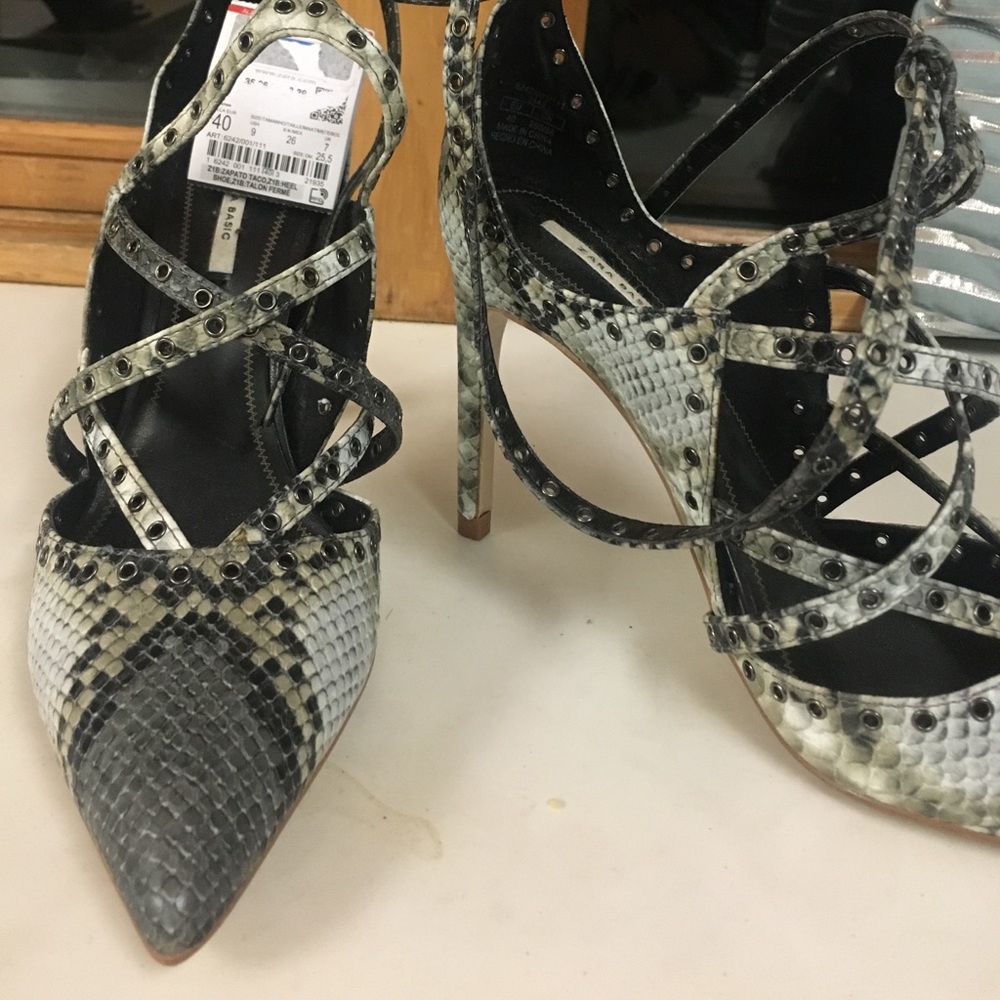 Zara Snakeskin Heels Brand New