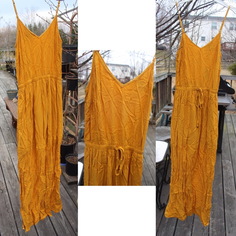 NWT Forever 21 V Neck Spaghetti Strap Maxi Dress:)