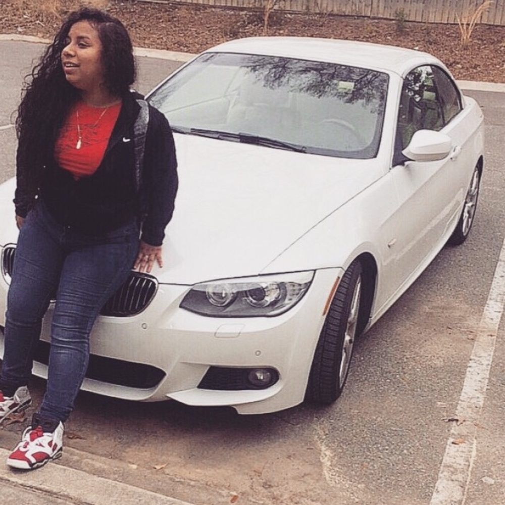 Meet your Posher, Elizabeth