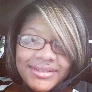 Meet your Posher, Angelika