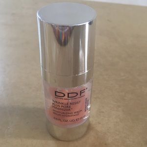 DDF wrinkle resist pore minimizer