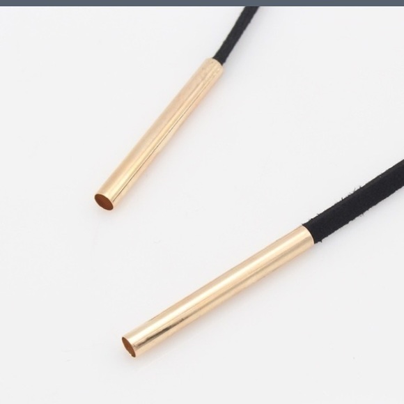 Wrap around choker ❤️ FREE WITH 3+ BUNDLE!!! - Picture 2 of 5